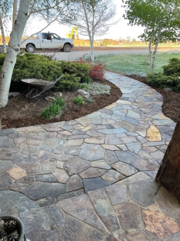 MO Grizzly Flagstone walkway with finished landscaping